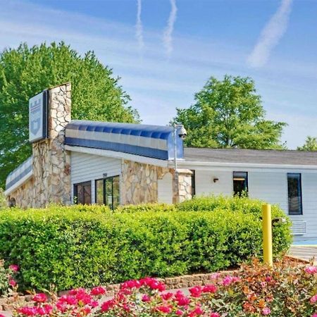 Knights Inn Charlotte South 派恩维尔 外观 照片