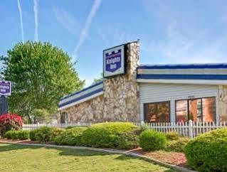 Knights Inn Charlotte South 派恩维尔 外观 照片