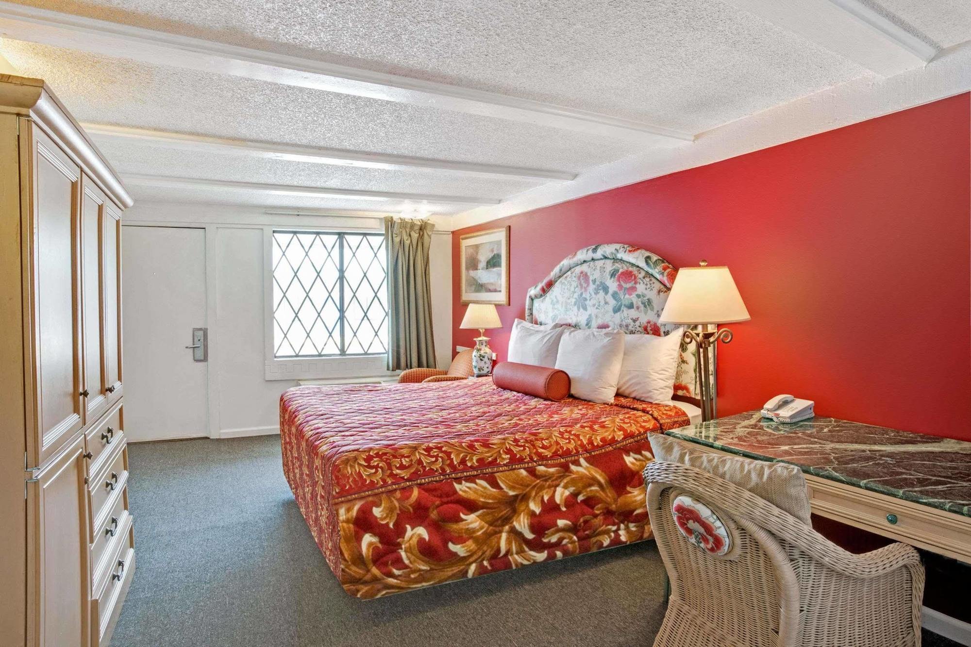 Knights Inn Charlotte South 派恩维尔 外观 照片